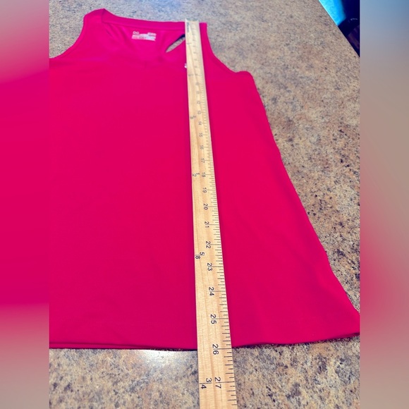 Under Armour HeatGear Sleeveless Tank Size Small Hot Pink VNeckline Racerback - Picture 10 of 10